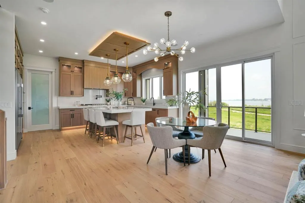 952 SOUTH SHORE Terrace