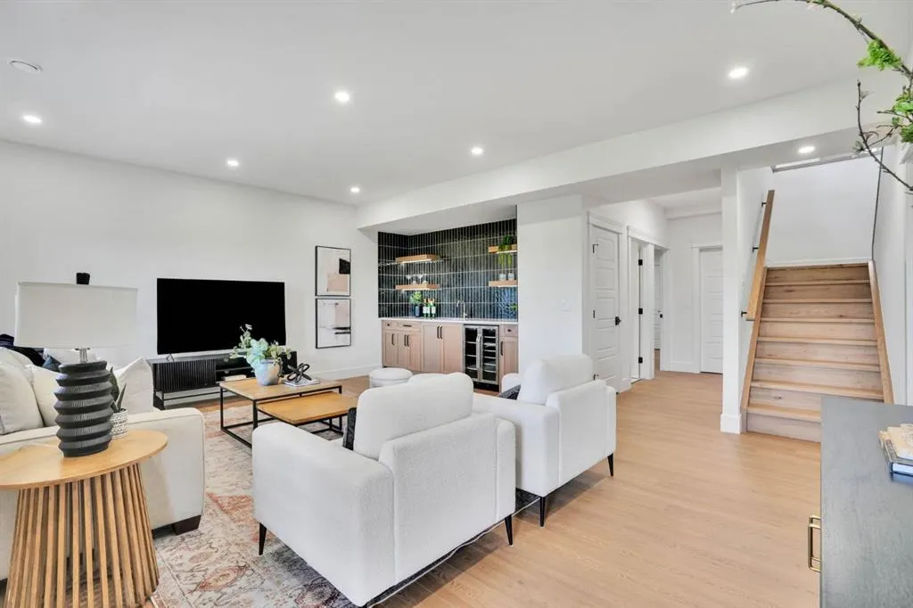 952 SOUTH SHORE Terrace