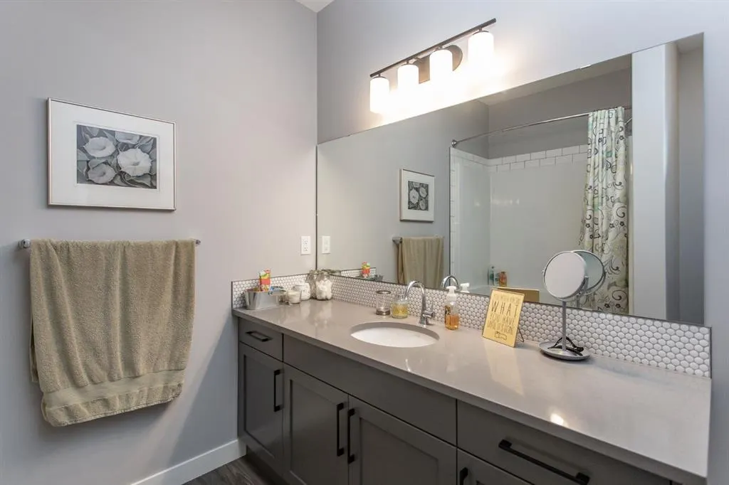 70 Truant Crescent