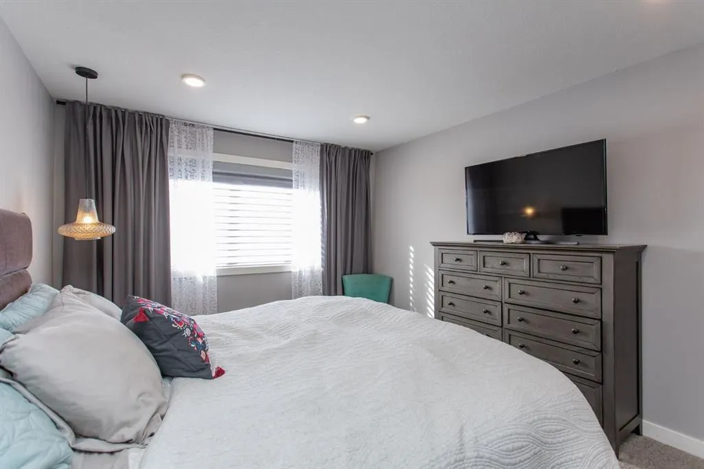 70 Truant Crescent