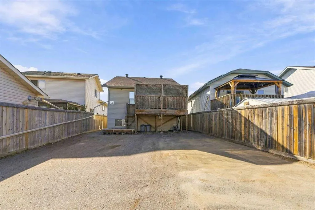 236 Paris Crescent