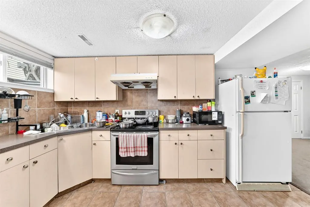 115 Whitehorn Road NE