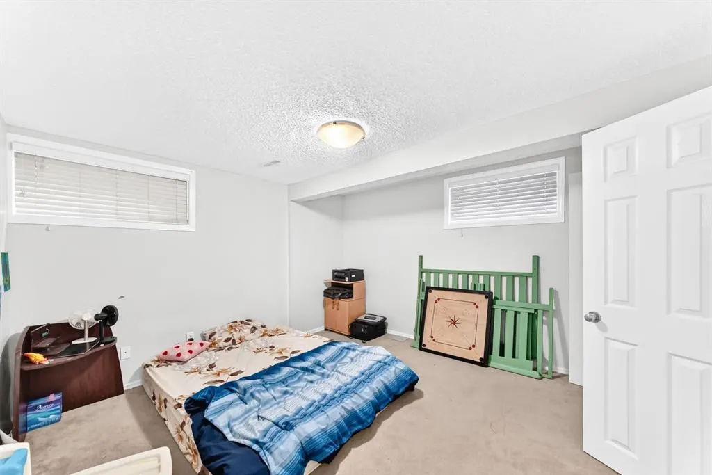 115 Whitehorn Road NE
