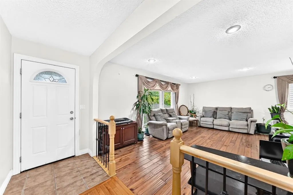 115 Whitehorn Road NE