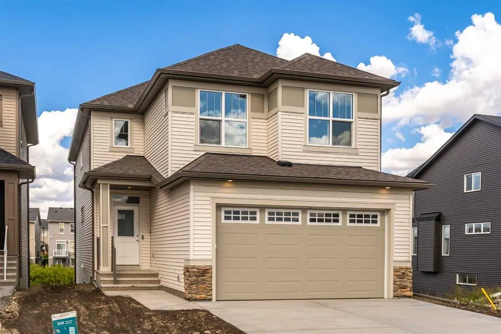 308 Montrose Crescent SE
