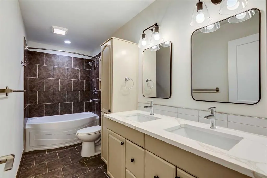 47 Midvalley Rise SE