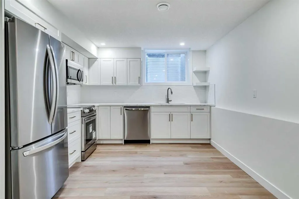 47 Midvalley Rise SE