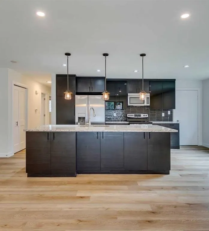 47 Midvalley Rise SE