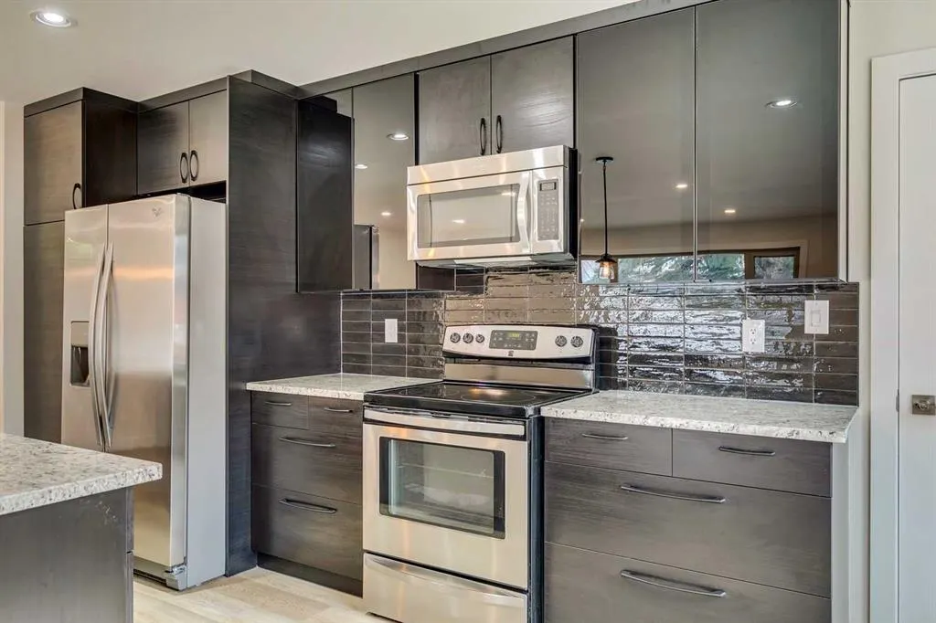 47 Midvalley Rise SE