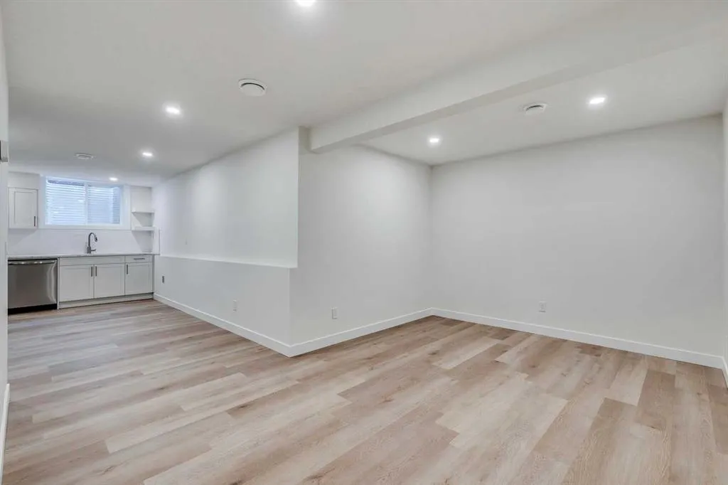 47 Midvalley Rise SE