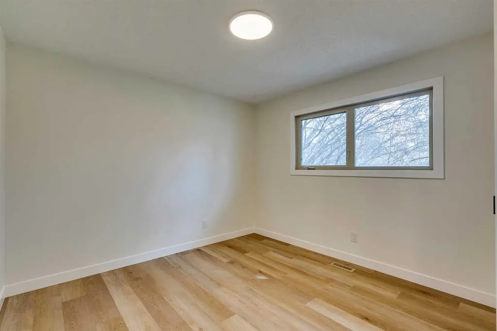 47 Midvalley Rise SE