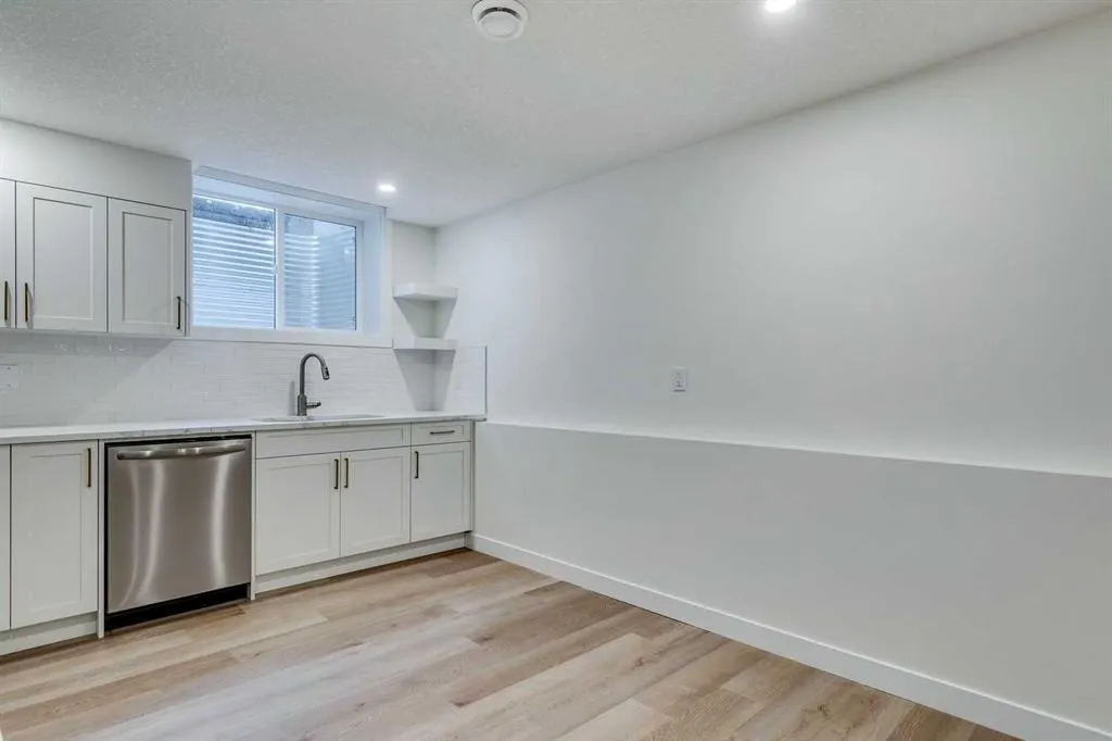 47 Midvalley Rise SE