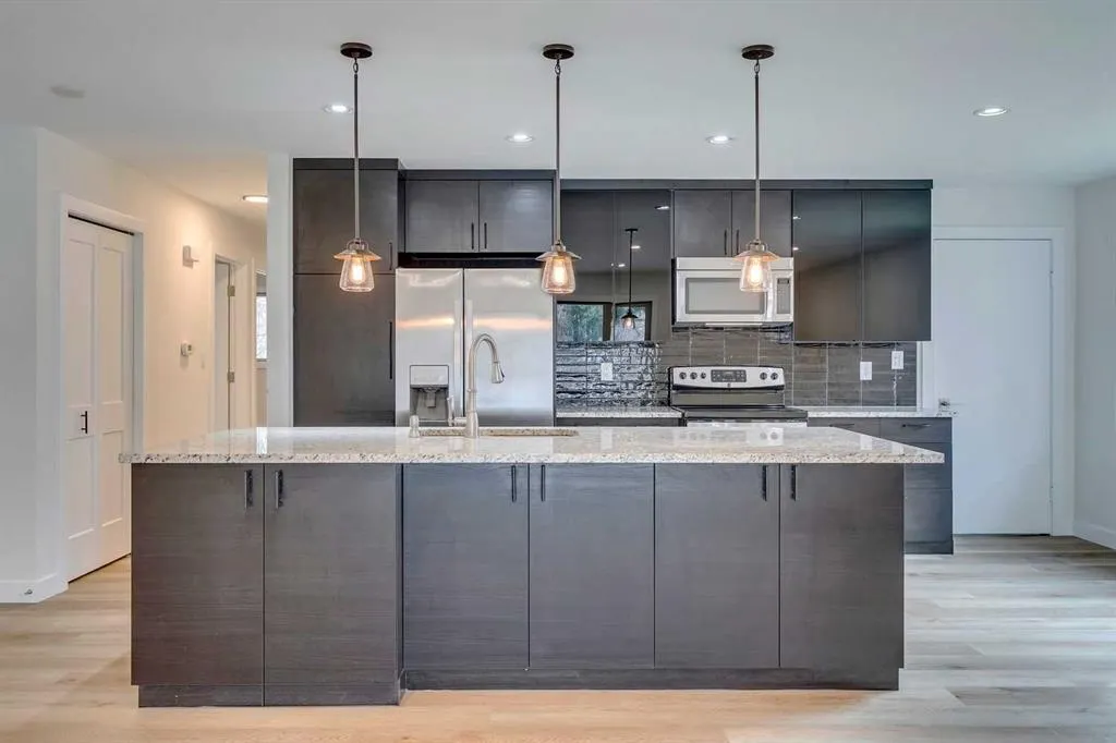 47 Midvalley Rise SE