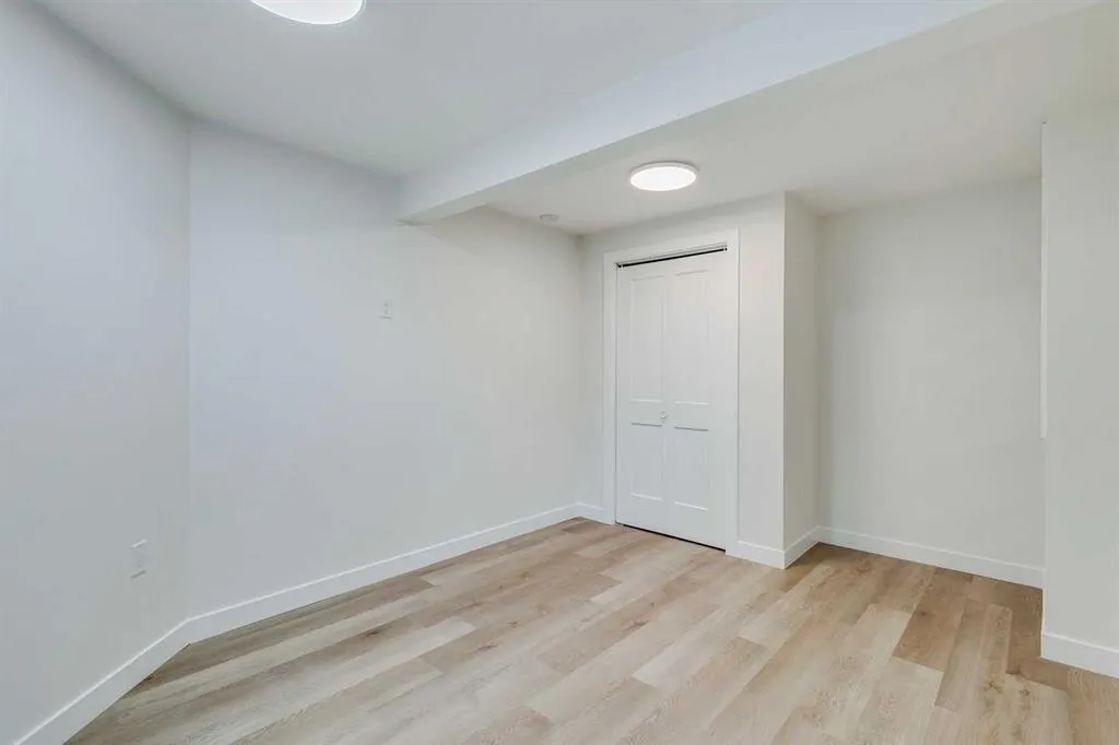 47 Midvalley Rise SE