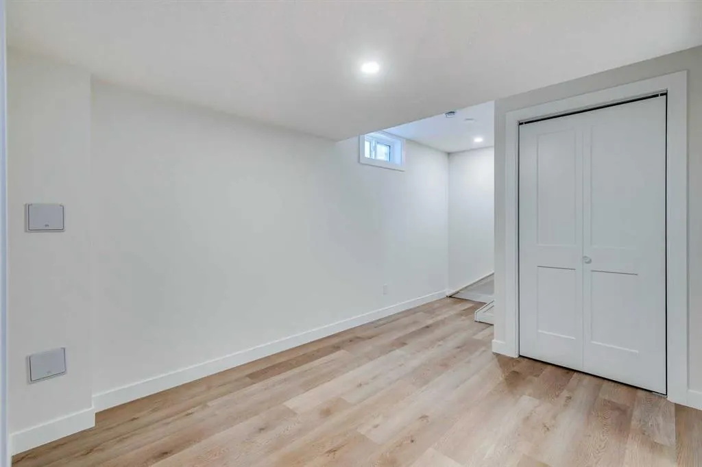 47 Midvalley Rise SE