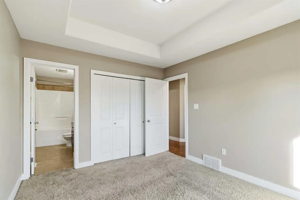 120 Hawthorn Way