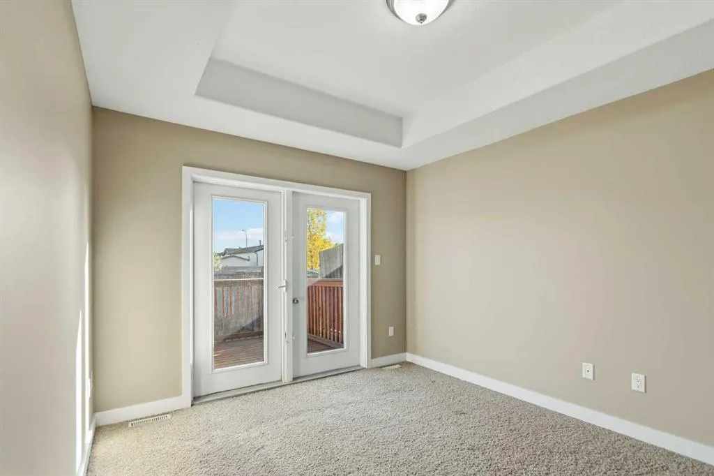 120 Hawthorn Way