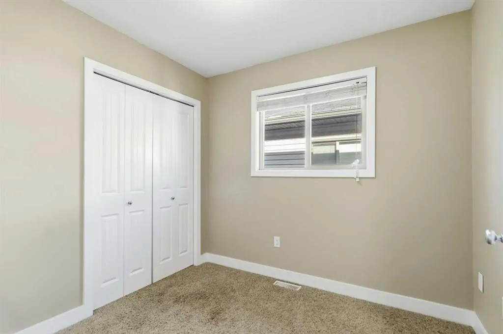 120 Hawthorn Way