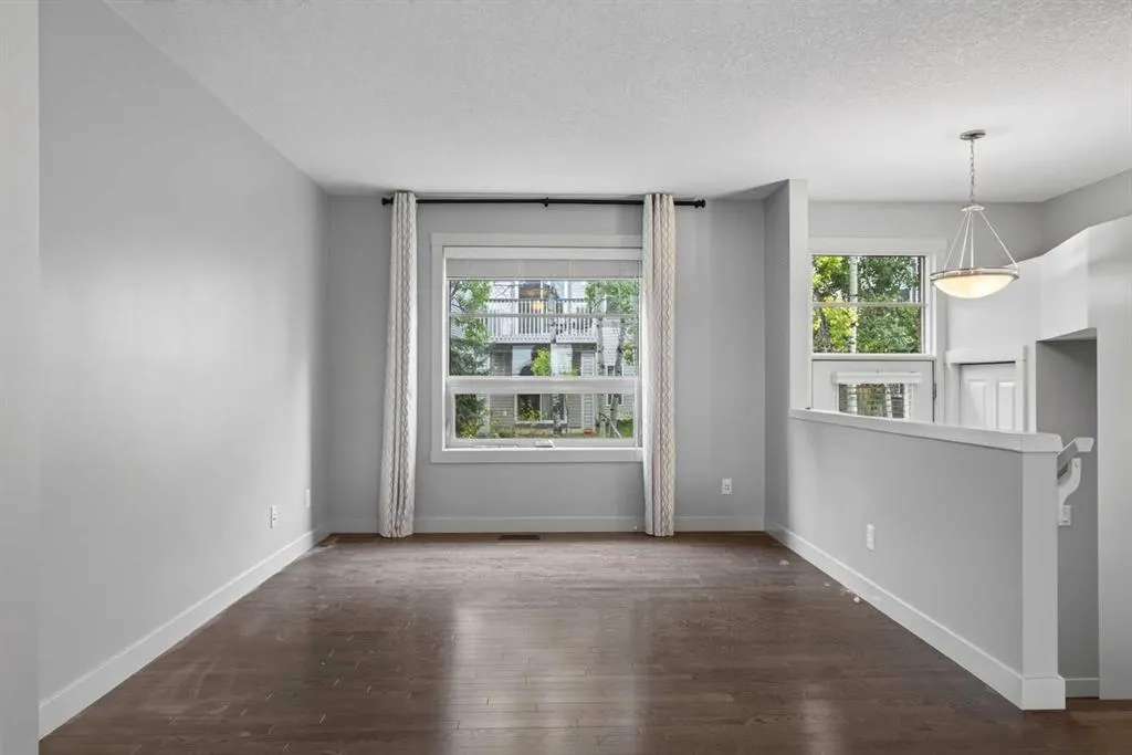 57 Aspen Hills Terrace SW