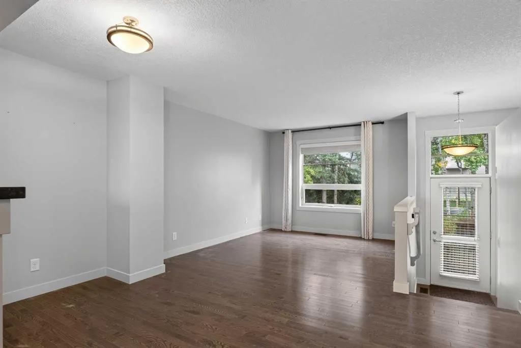 57 Aspen Hills Terrace SW