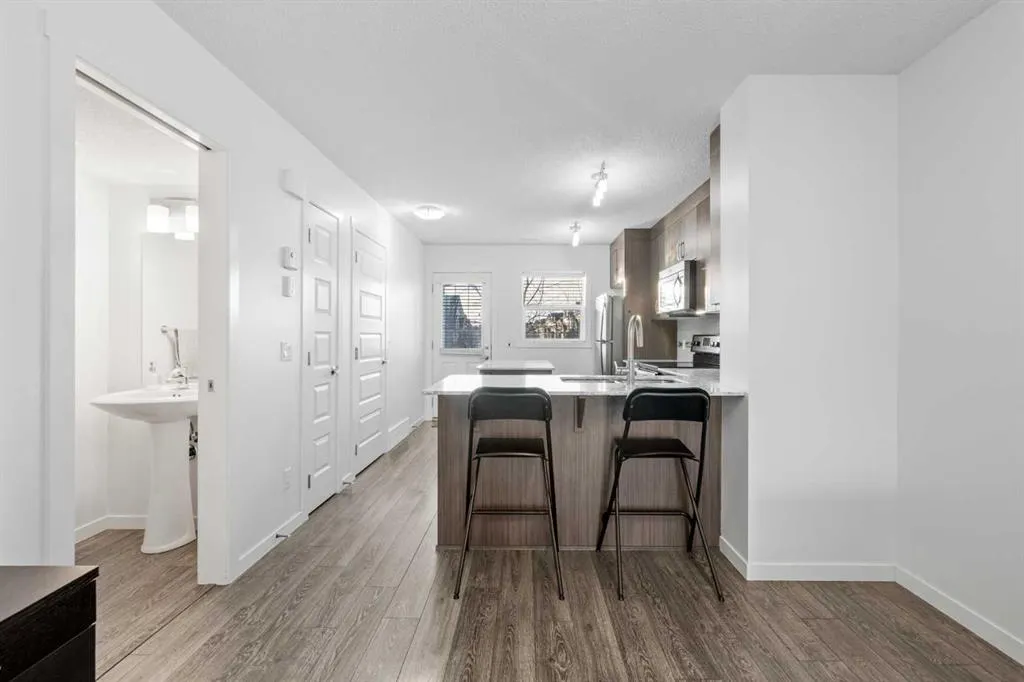 111 Auburn Bay Street SE