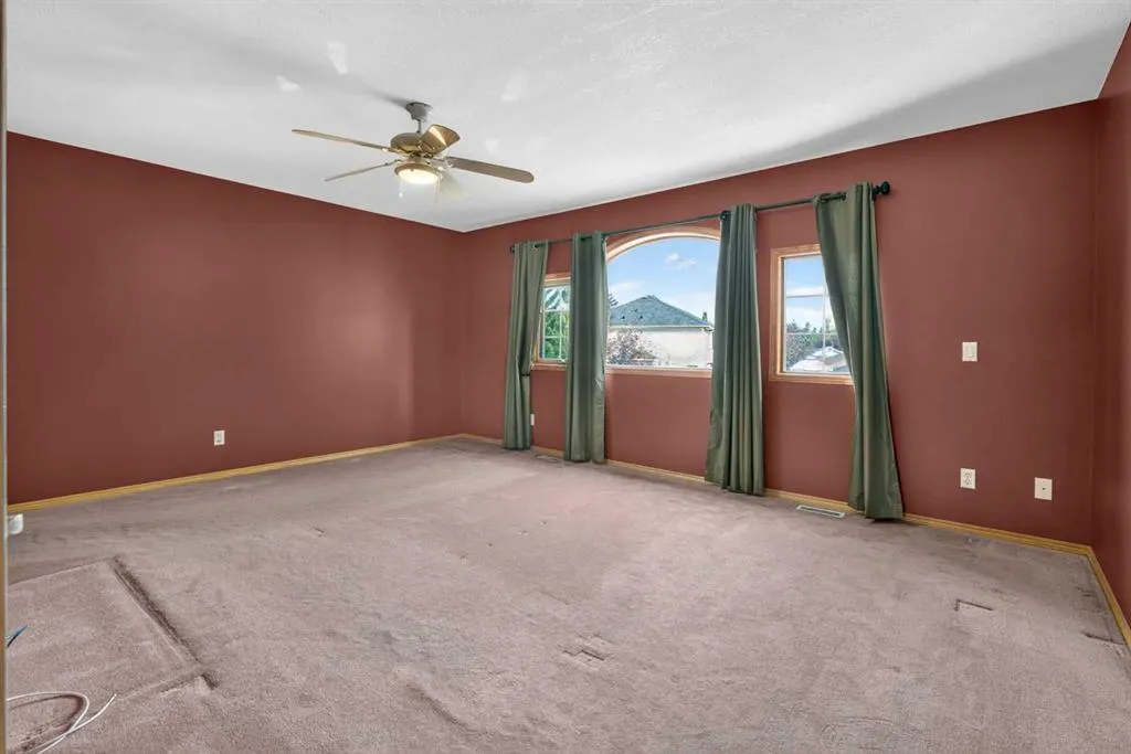 148 Sierra Madre Crescent SW