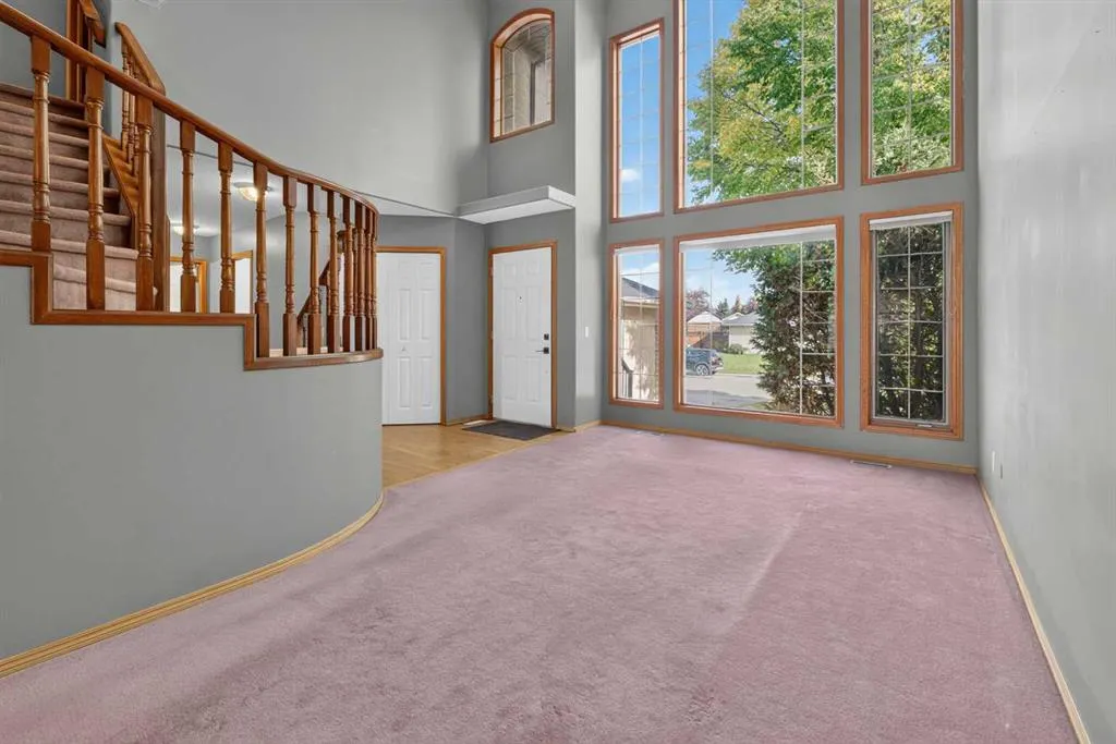 148 Sierra Madre Crescent SW