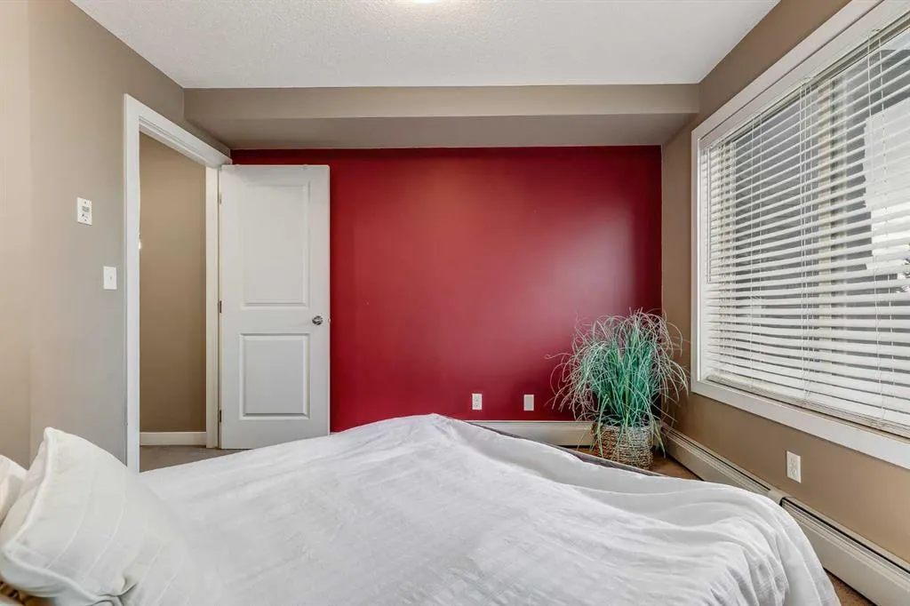 15 Saddlestone Way NE #209