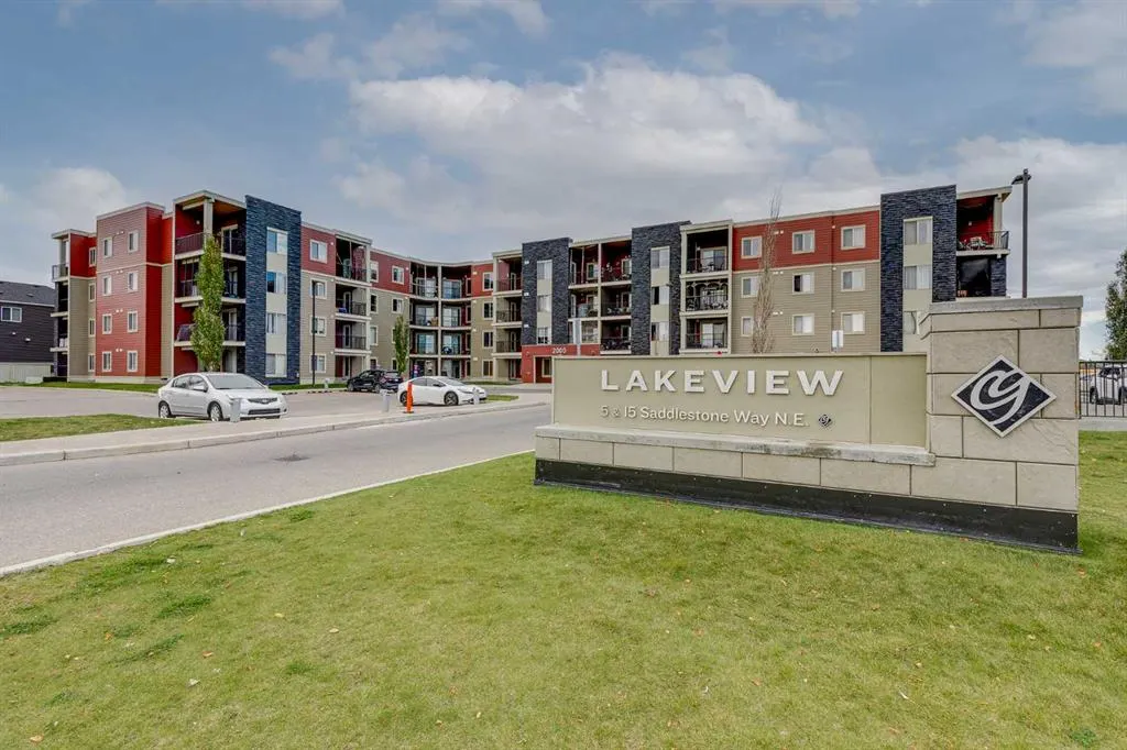 15 Saddlestone Way NE #209