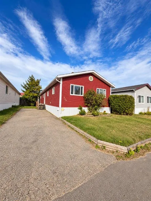 128 Grandview Crescent