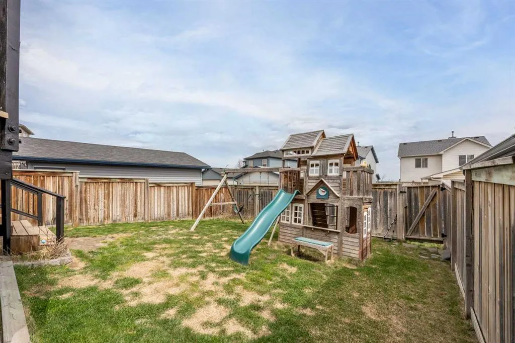 19 Covemeadow Crescent NE