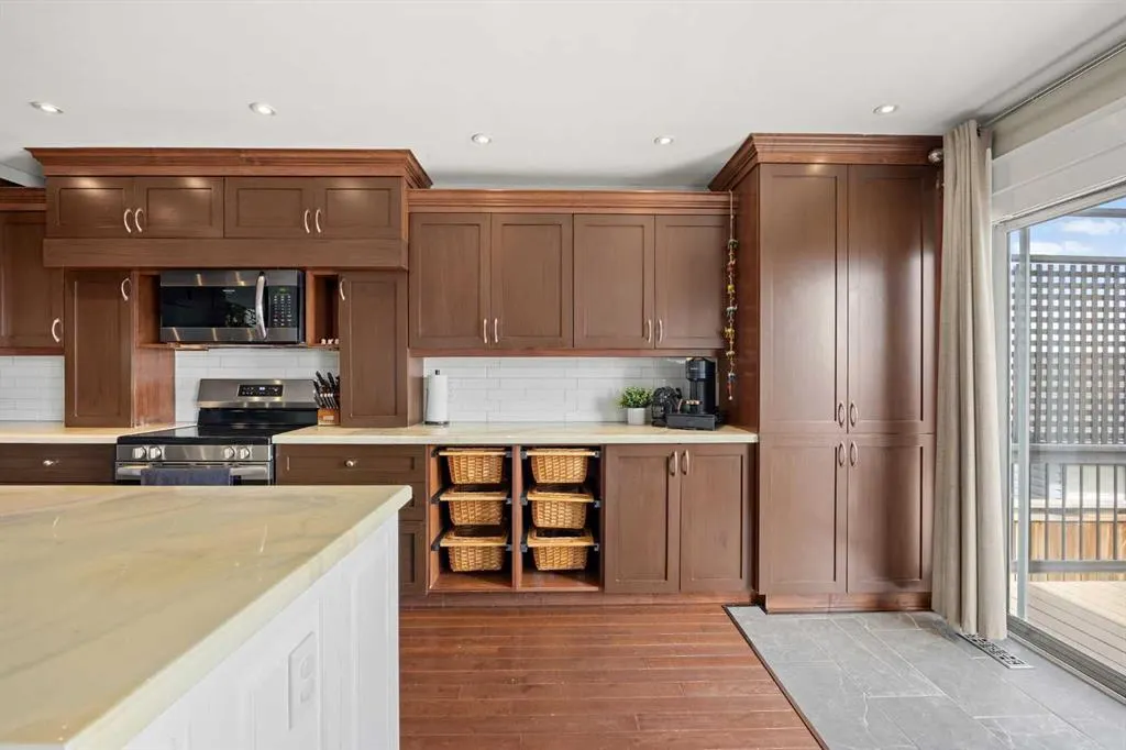 19 Covemeadow Crescent NE