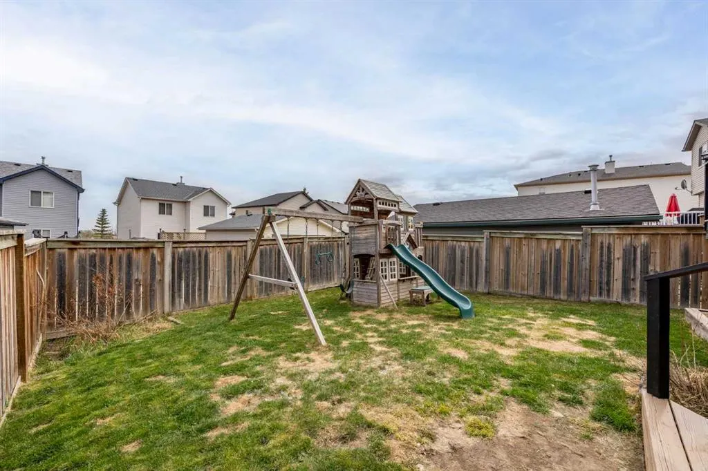 19 Covemeadow Crescent NE