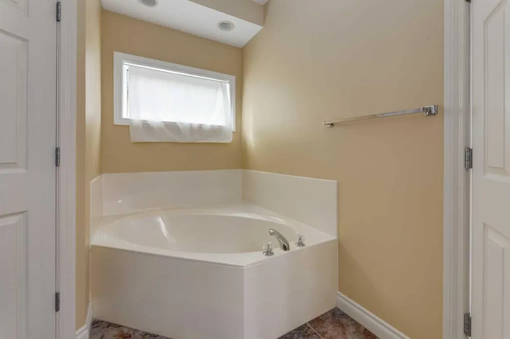 184 Sunterra Heights