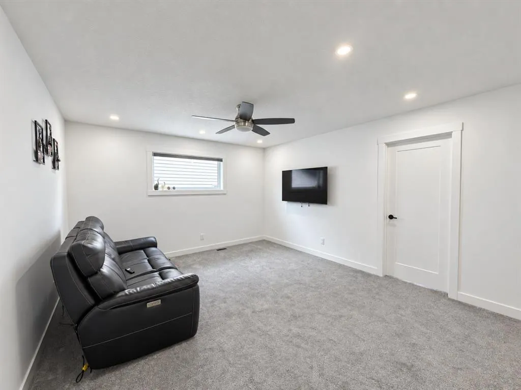 72 Calhoun View NE