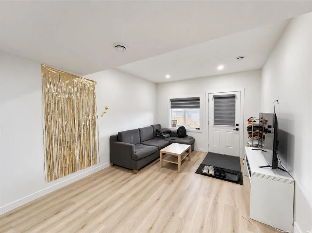 72 Calhoun View NE