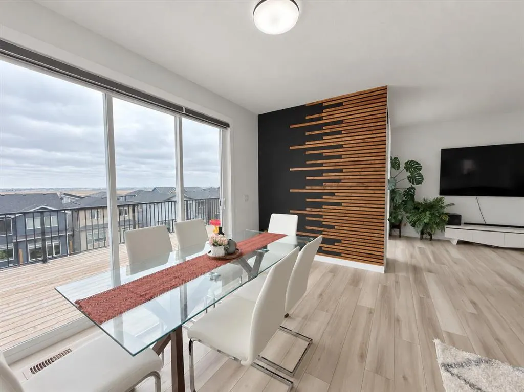 72 Calhoun View NE