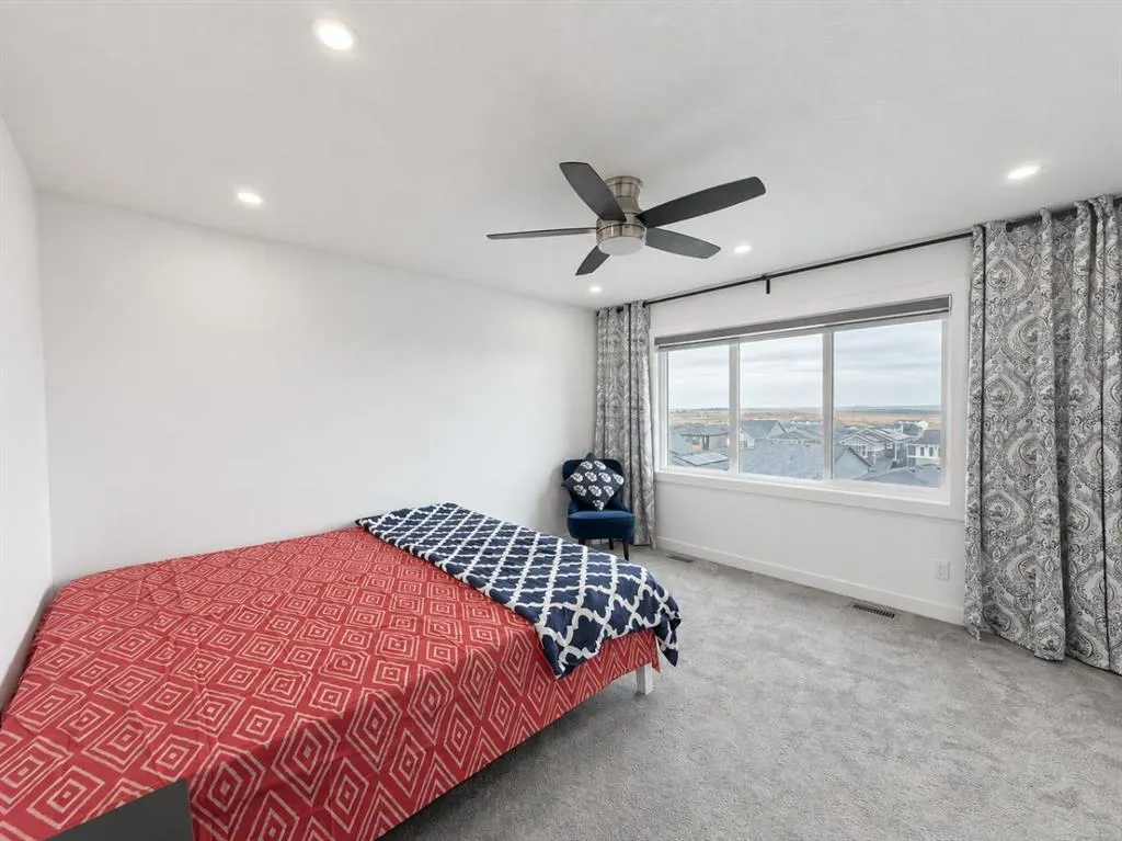72 Calhoun View NE