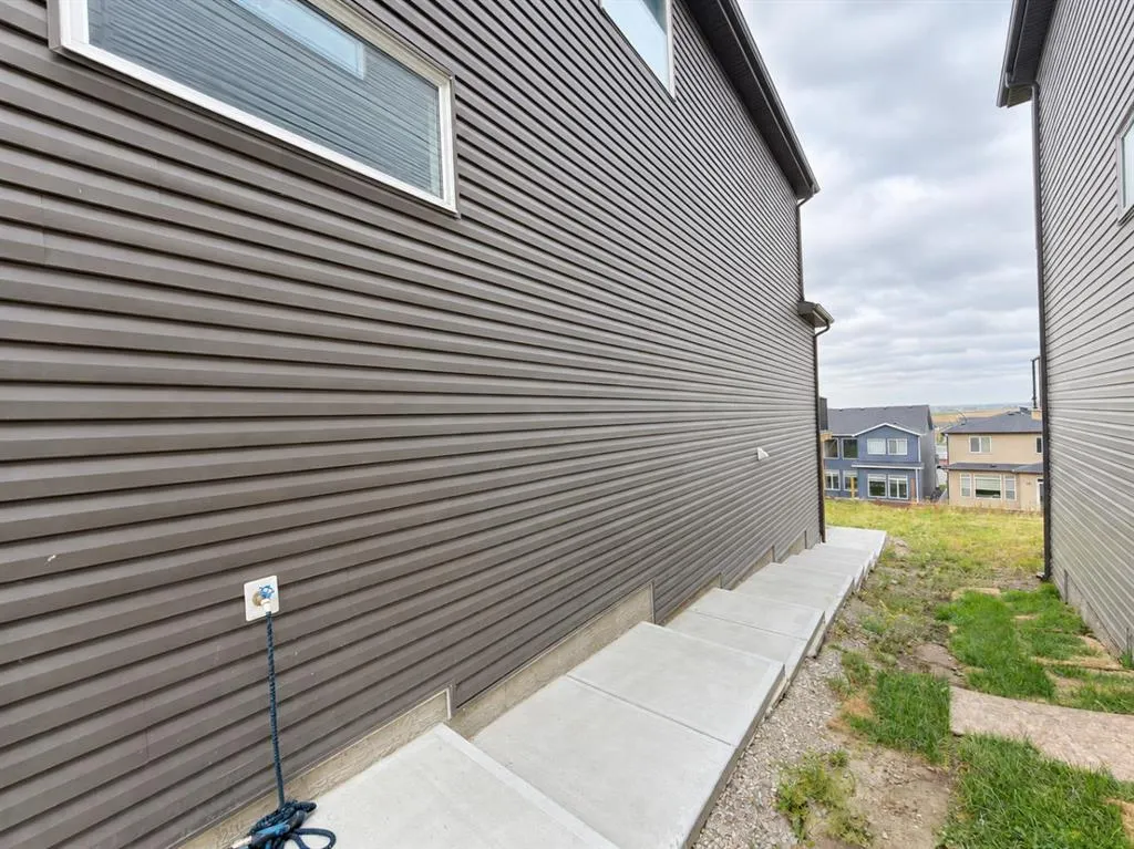 72 Calhoun View NE
