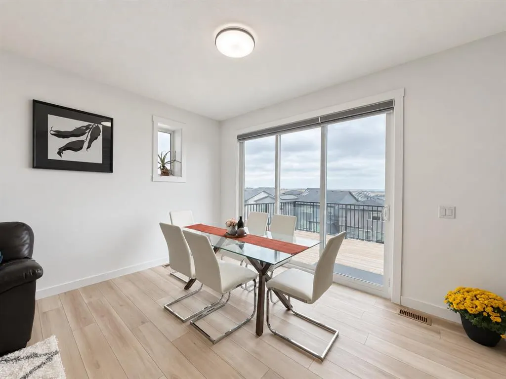 72 Calhoun View NE