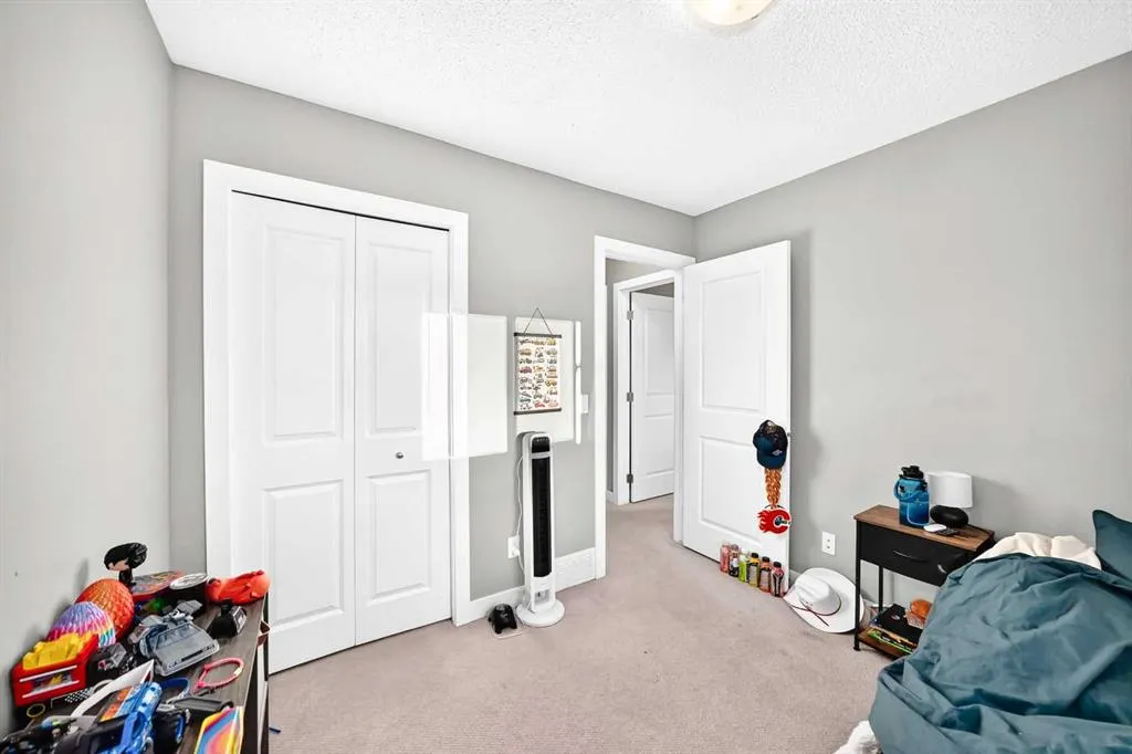 567 Evanston Drive NW