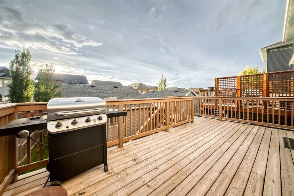 567 Evanston Drive NW