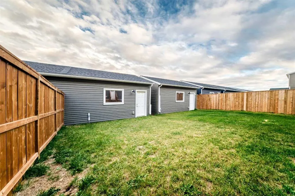 107 Cornerstone Path NE