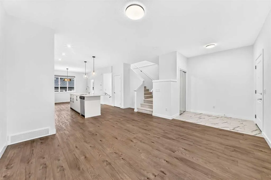 107 Cornerstone Path NE