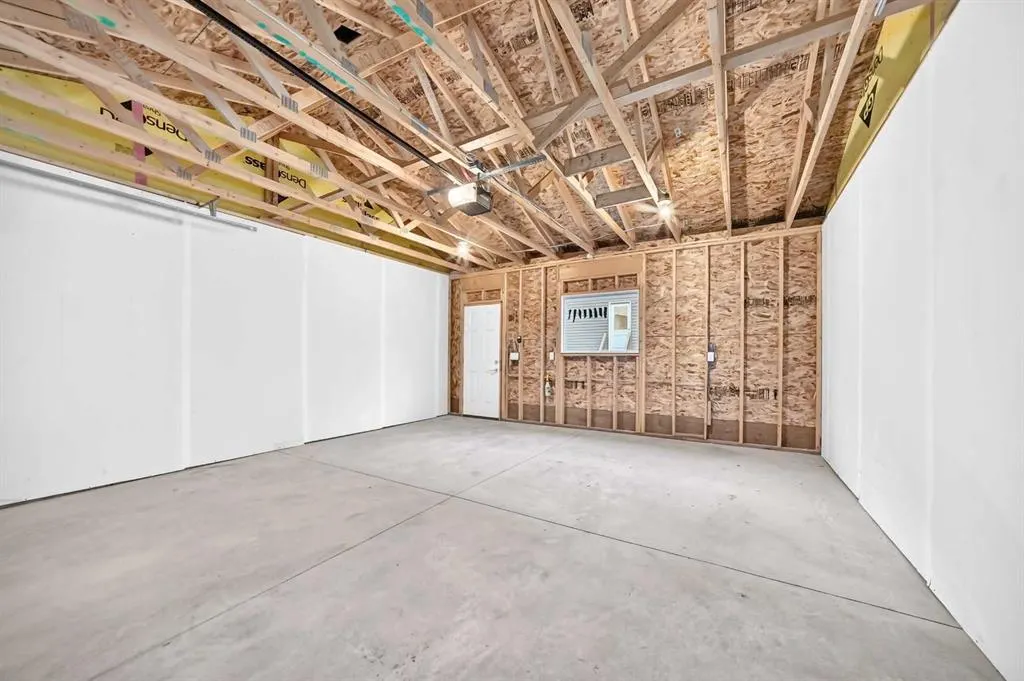 107 Cornerstone Path NE