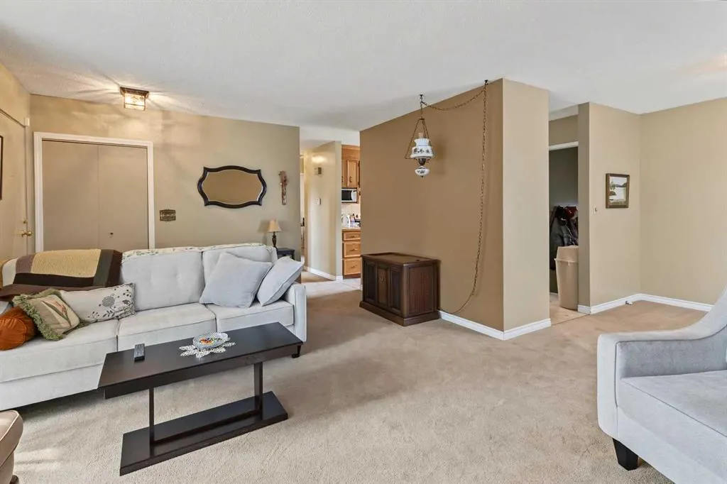 148 Marwood Circle NE