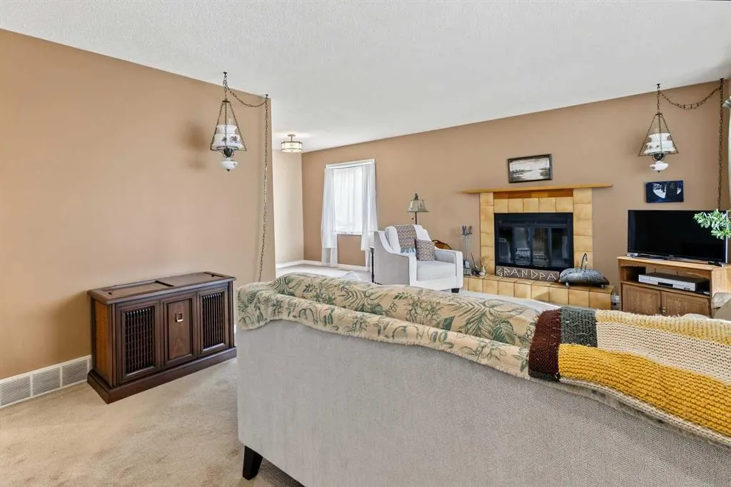148 Marwood Circle NE
