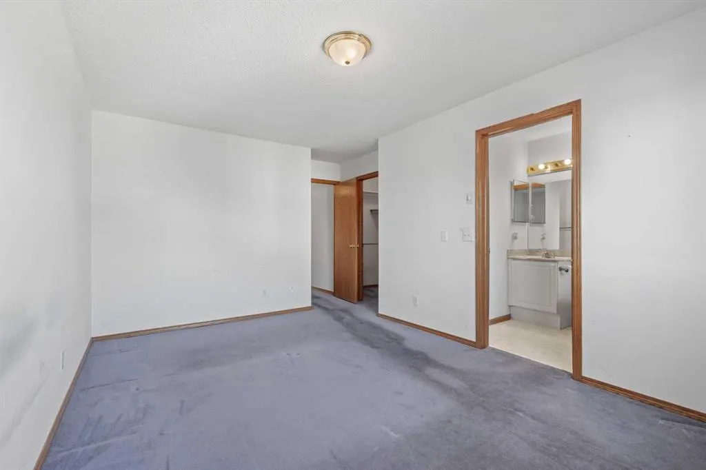 28 Harvest Oak Drive NE