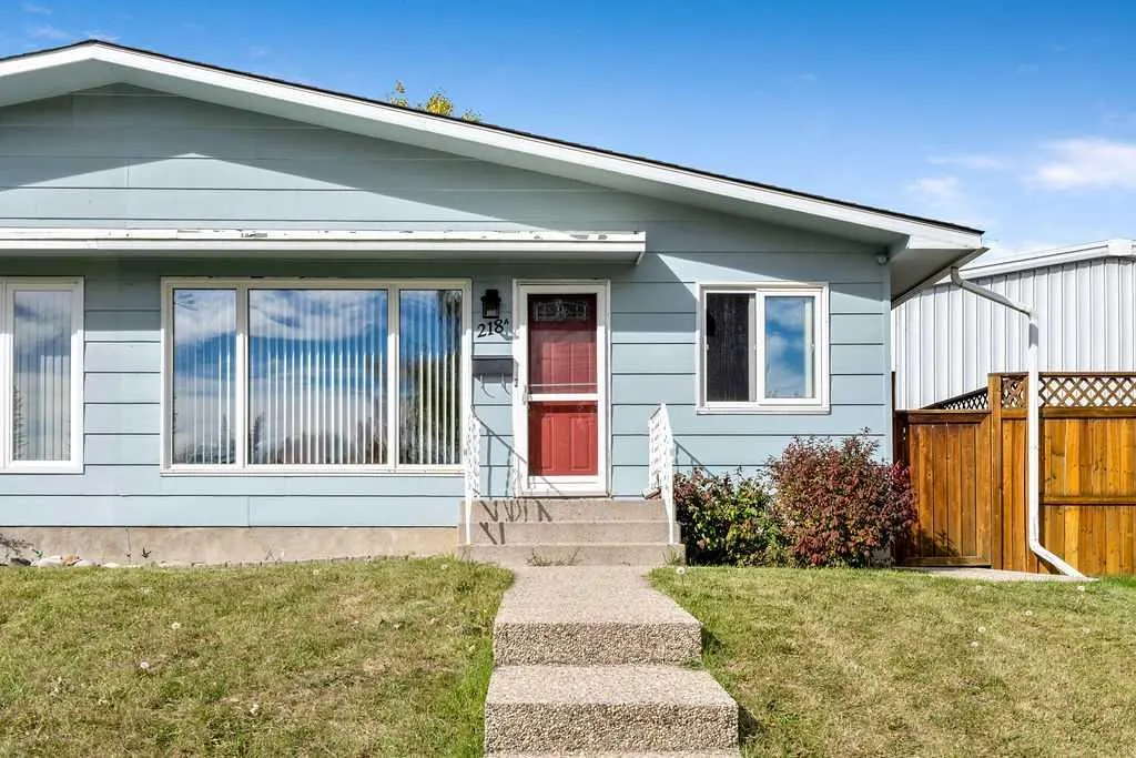 218A Allan Crescent SE