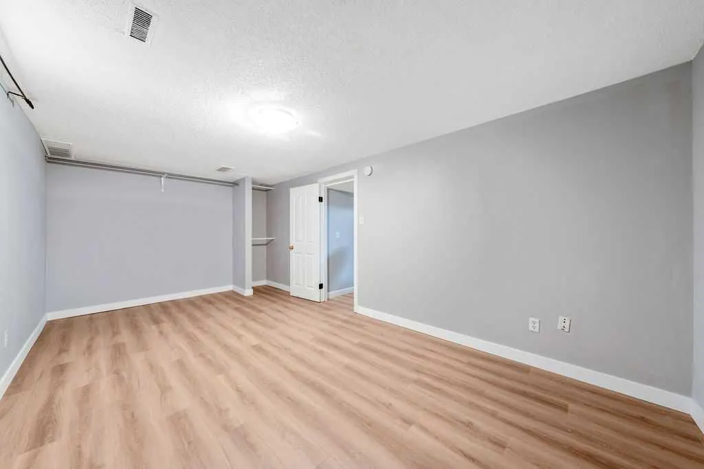 218A Allan Crescent SE